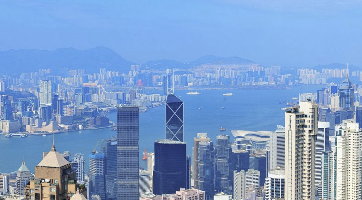 香港，致尊敬的听众朋友们